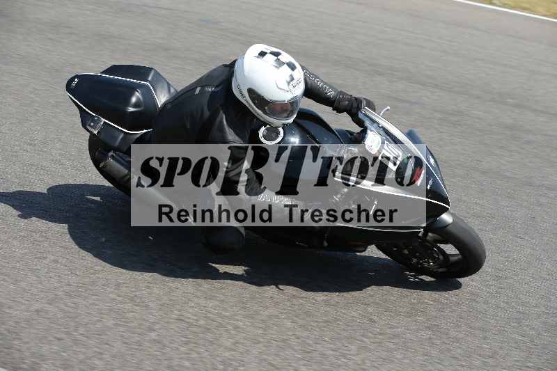 /Archiv-2023/28 05.06.2023 Moto Club Anneau du Rhin/vert-medium/10